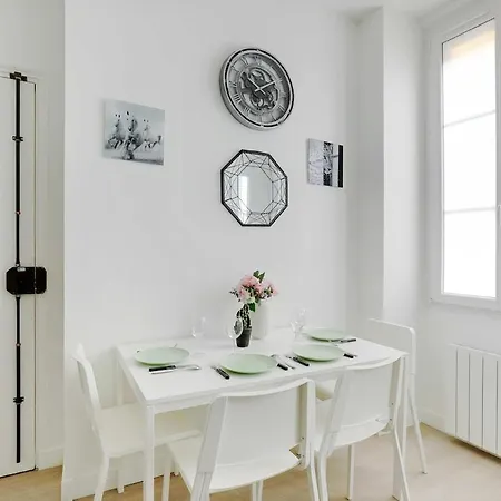 Apartment Cosy In Heart Of Batignolles Paris