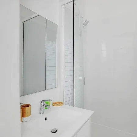 Cosy In Heart Of Batignolles Apartment *