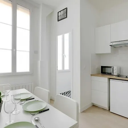 Apartment Cosy In Heart Of Batignolles Paris