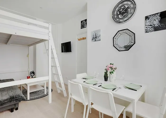 Apartman Cosy In Heart Of Batignolles *